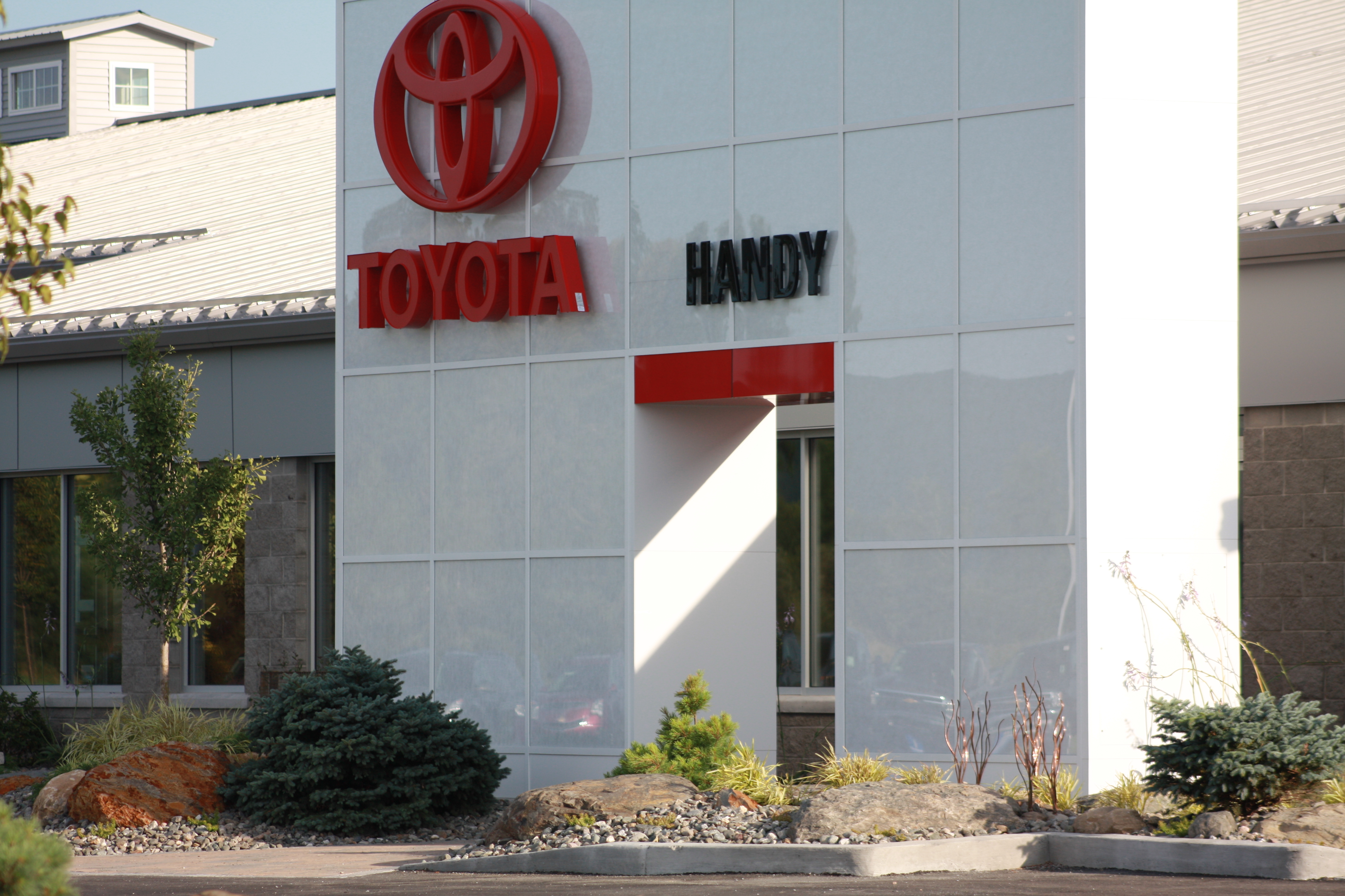 Handy Toyota Dealership